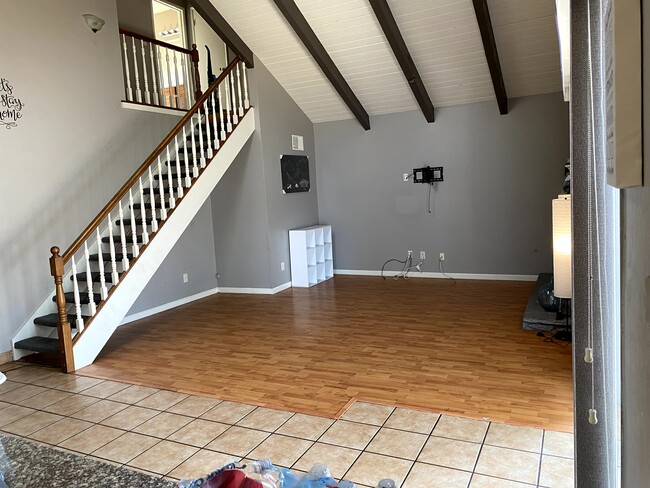 Building Photo - 2637 El Goya Dr
