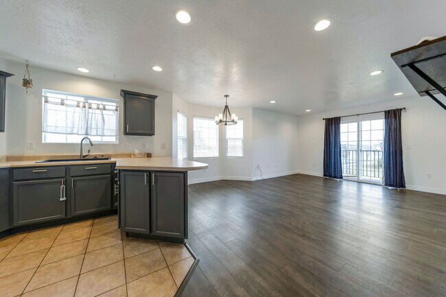 Foto del edificio - 3969 Romney Park Dr