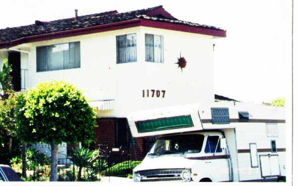 Primary Photo - 11707 S Vermont Ave