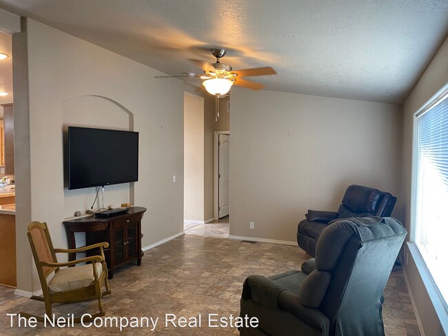 Building Photo - 3 br, 2 bath House - 1767 Old Town Loop Rd