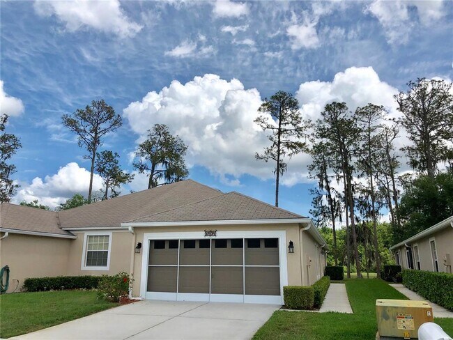 Foto del edificio - 5804 Autumn Shire Dr
