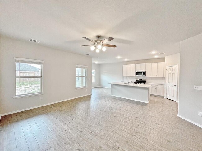 Foto del edificio - 5431 Still Creek Ranch Dr