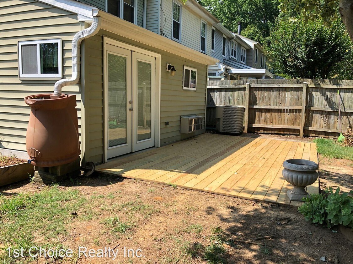 Building Photo - 3 br, 1.5 bath House - 1413 Foxwood Ct