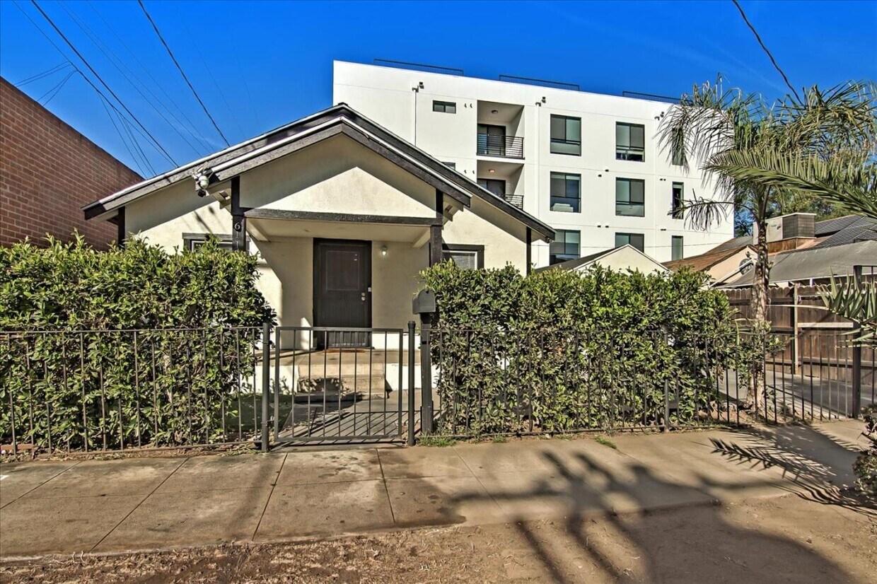 81 2 Bedroom Houses for Rent in San Fernando Valley, CA Westside Rentals