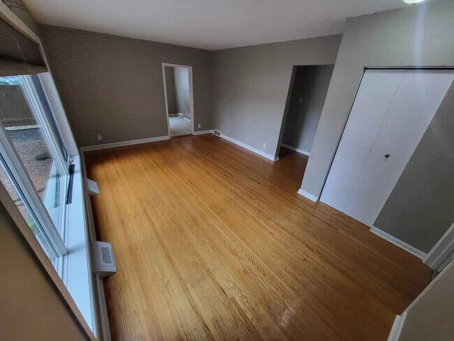 Building Photo - 909 Rte 52