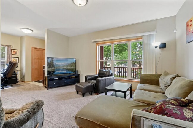 Foto del edificio - 1600 N Thomas Ave