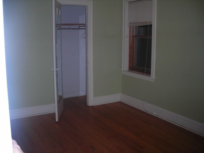 Bedroom - 8710 Saint Louis Ave