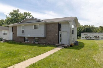 Building Photo - 7217 N Moberly Dr
