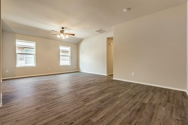 Building Photo - 320 Chalk Hill Ct