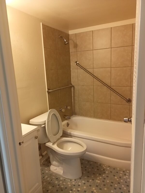 Foto del edificio - 2534 Telegraph Rd