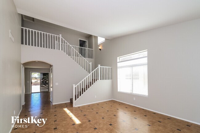 Building Photo - 8605 S 49th Dr