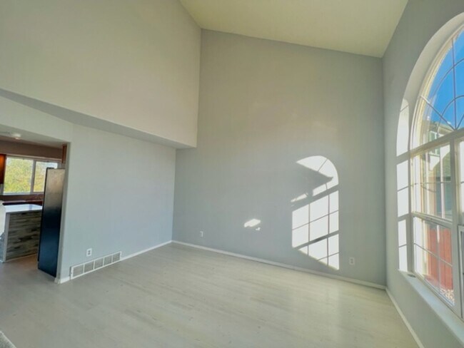 Foto del edificio - Stunning 4 bedroom home in Claremont Ranch!