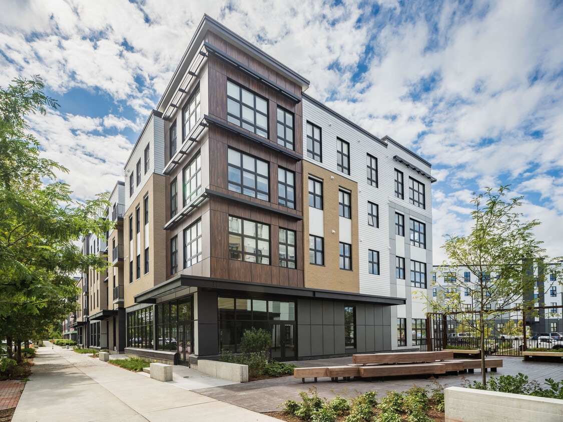 Building Photo - University Commons at Catamount Run
