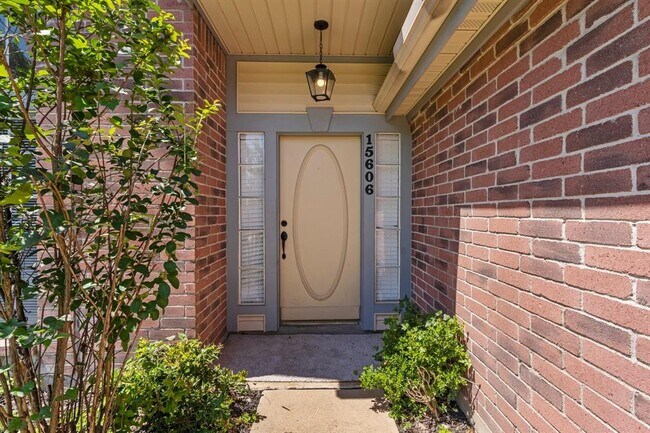 Foto del edificio - 15606 Fox Springs Dr