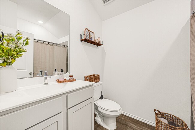 Foto del edificio - 210 Coral Drift Ct