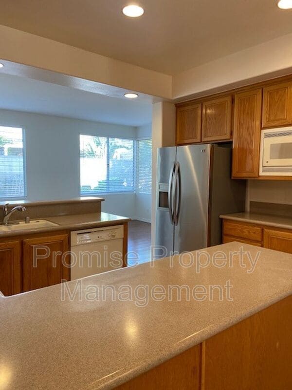 Building Photo - 15201 Matisse Cir