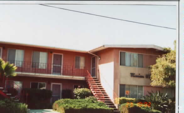 Building Photo - 1303 W Lewis St