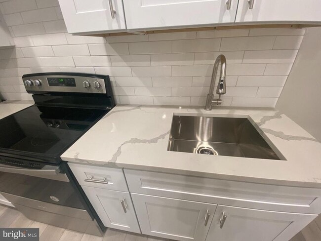 Building Photo - 4614 RISING SUN Ave