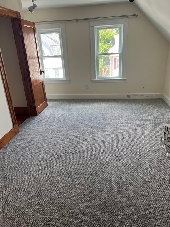 Foto del edificio - 16 Sullivan Rd