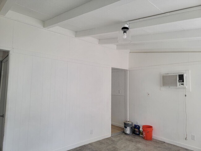 Building Photo - 2604 Terrace Dr