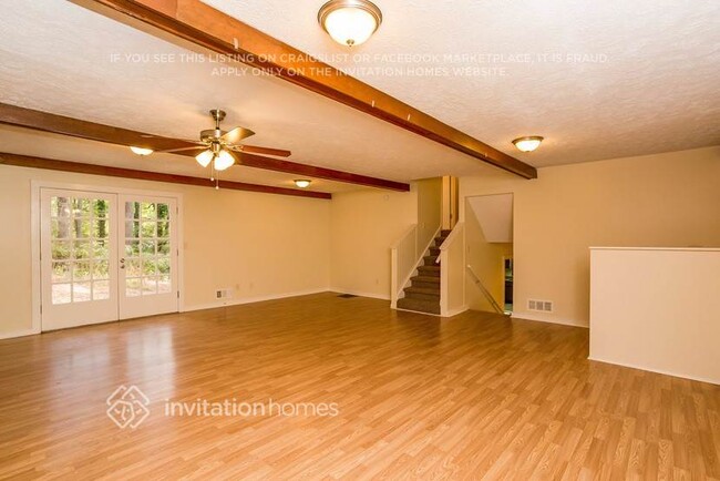 Building Photo - 3258 Village Glen Dr SW