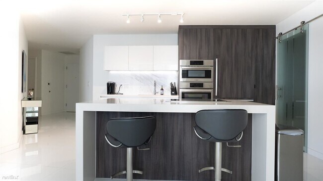 Foto del edificio - 2 br, 3 bath Condo - 851 NE 1st Ave Unit 2903