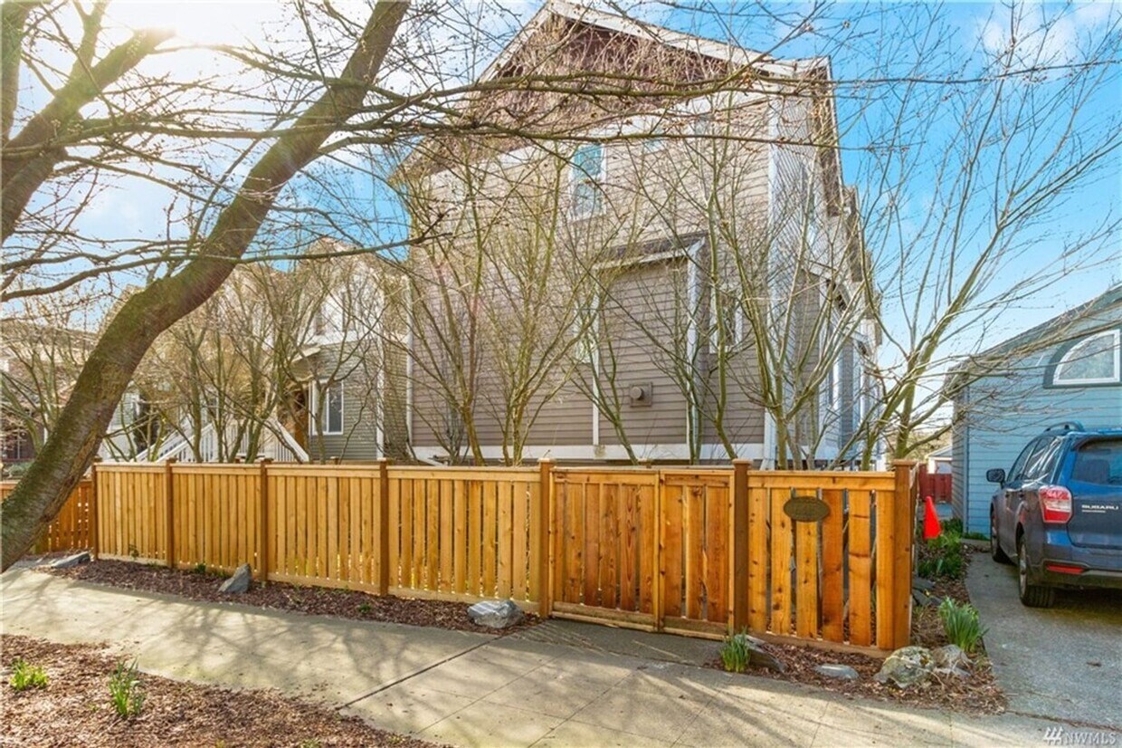 6415 9th Ave NE, Seattle, WA 98115 House Rental in Seattle, WA