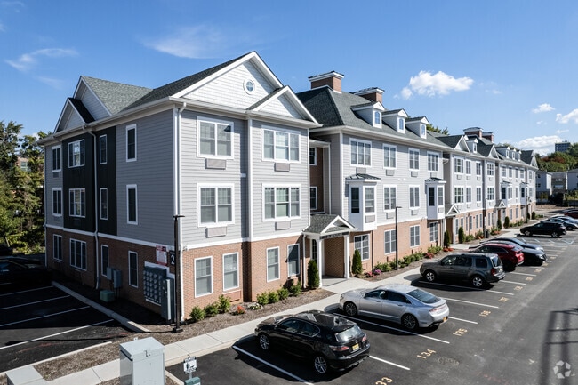 Building Photo - The Rail at North Bergen