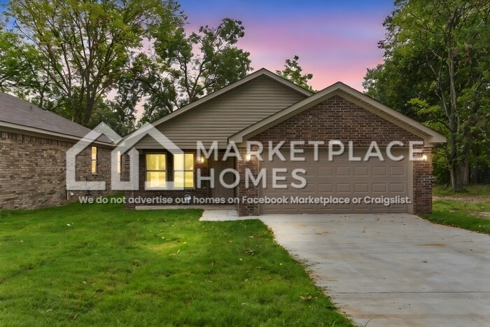 Foto principal - 814 W 21st St