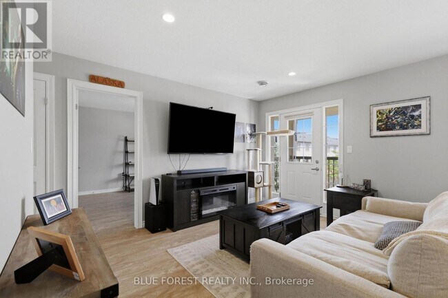 Building Photo - 3320 Meadowgate Blvd