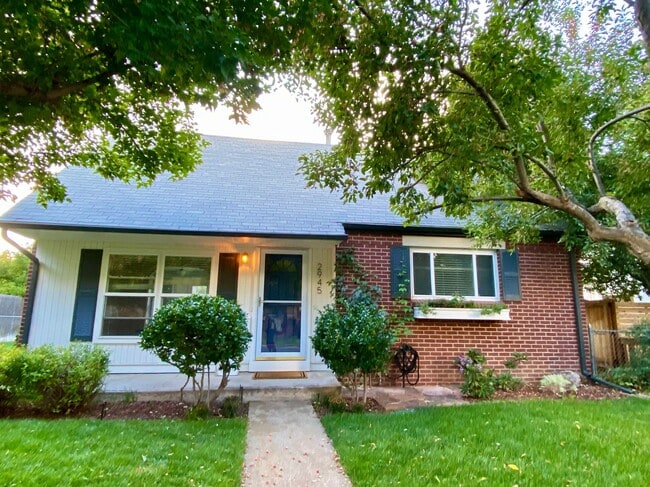 Photo - 2945 S Vine St House