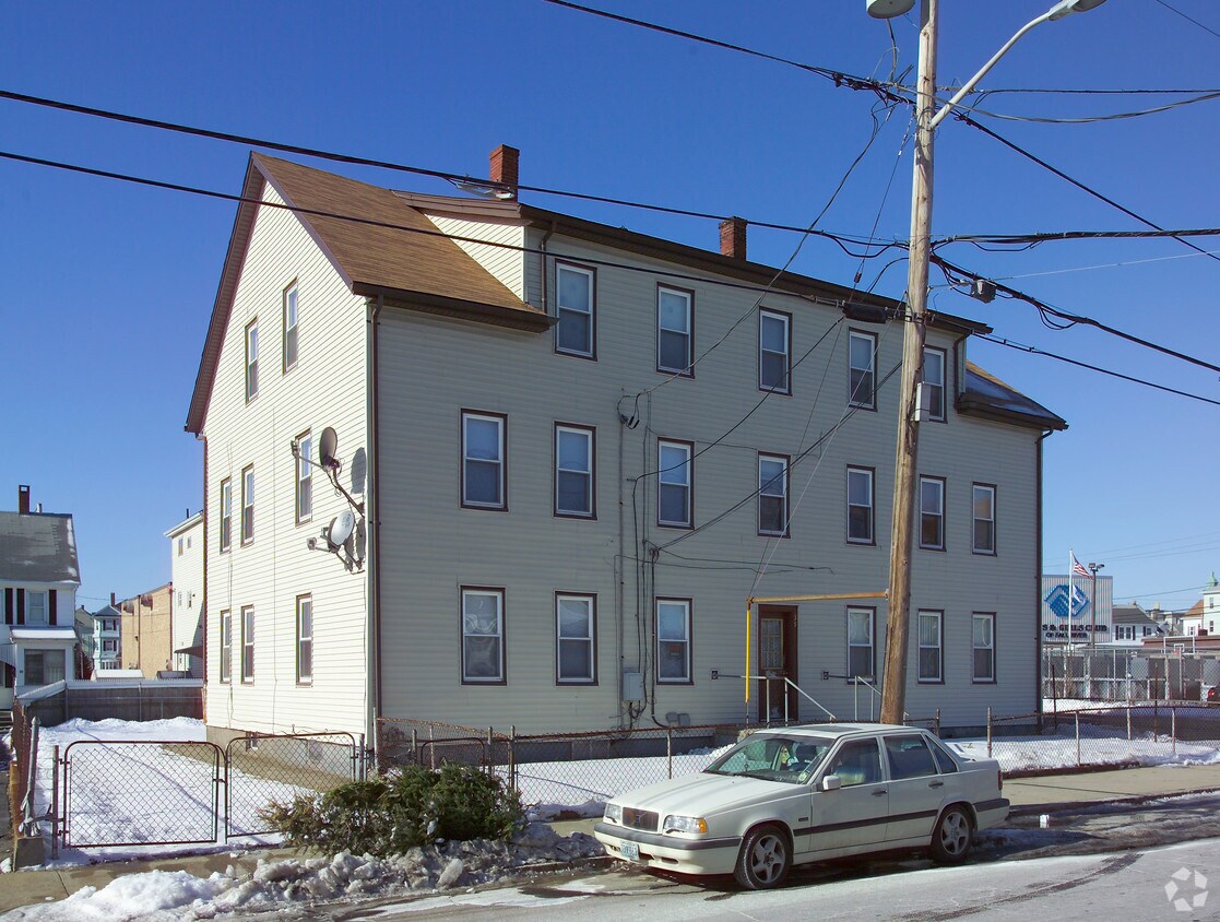 Building Photo - 39 Quarry St