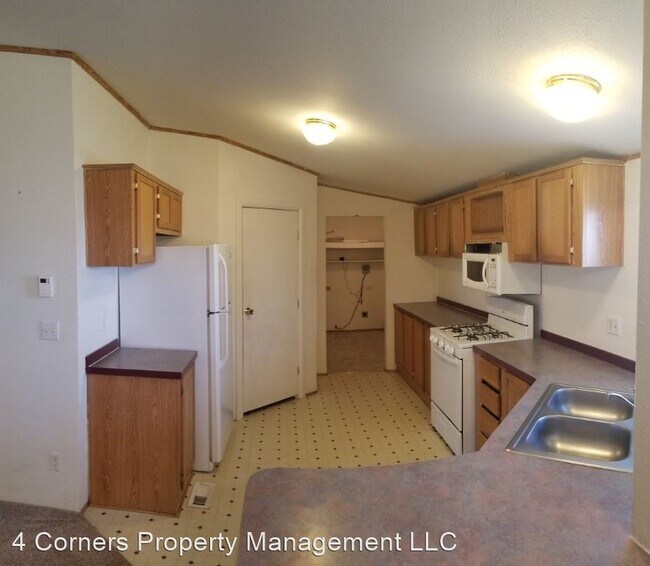 Foto del edificio - 3 br, 2 bath House - 4538 W 1000 N