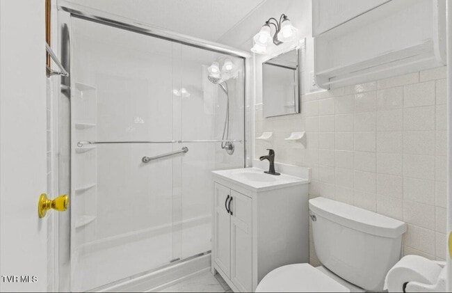 Foto del edificio - 707 Lincoln Ave