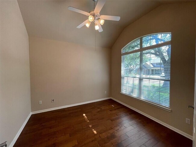 Building Photo - 16212 Double Eagle Dr