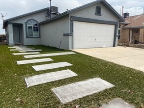 Building Photo - 3720 Tierra Alamo Dr