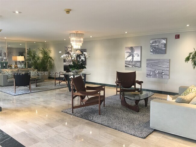 Foto del edificio - 1408 Brickell Bay Dr