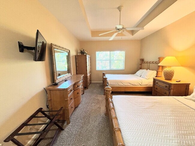 Foto del edificio - 8229 Mulligan Cir