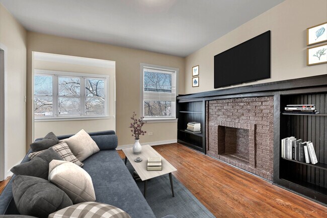 Building Photo - 1457 S Springfield Ave