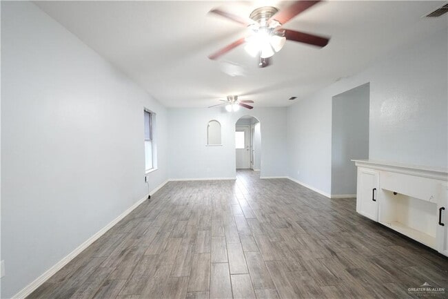 Building Photo - 4014 Aggassi Dr