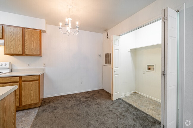 2BR, 2BA - 904SF - Dining & Laundry - Timber Ridge Apartments