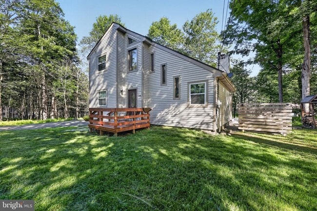 Building Photo - 1060 Mohawk Trail