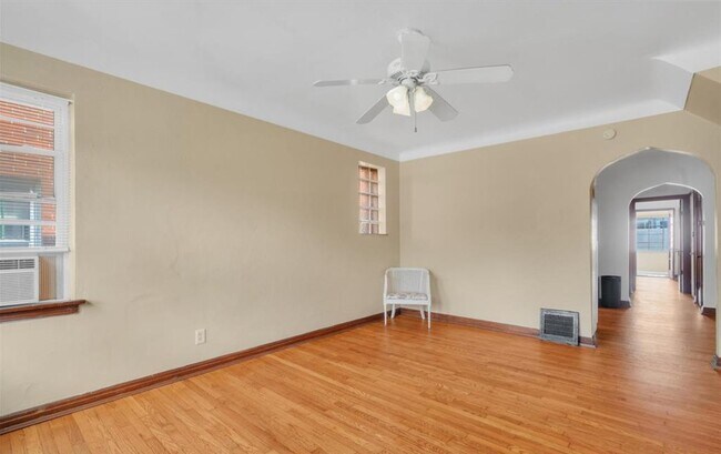 Foto del edificio - 3718 Chippewa St