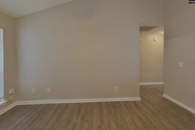 Building Photo - 424 Forest Grove Cir