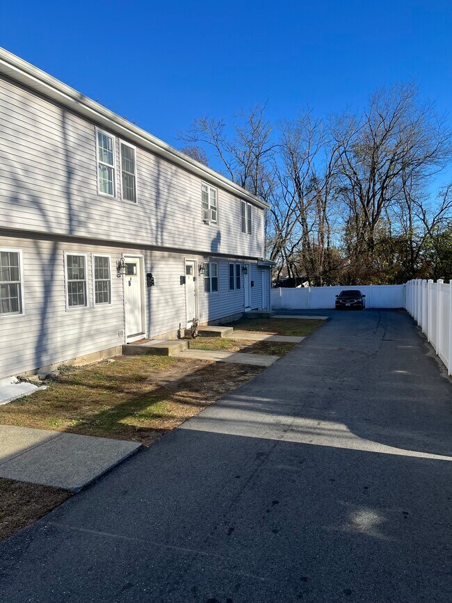 Foto del edificio - 55 Ridgeway Ave