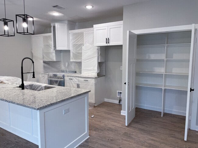 Foto del edificio - 17459 County Rd 4108
