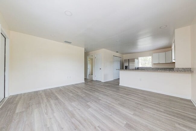 Building Photo - 151 Avenue C SE