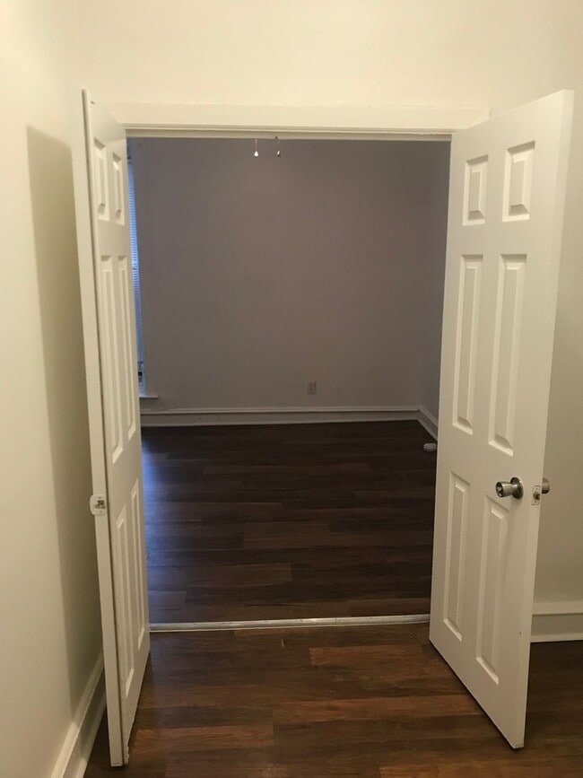 Foto del edificio - 5818 Willows Ave