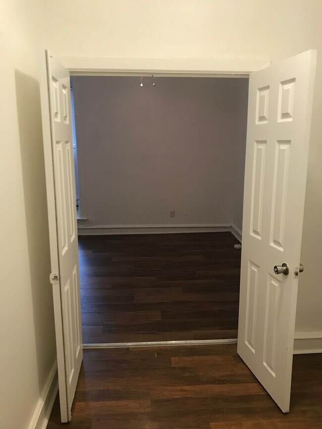 Building Photo - 5818 Willows Ave