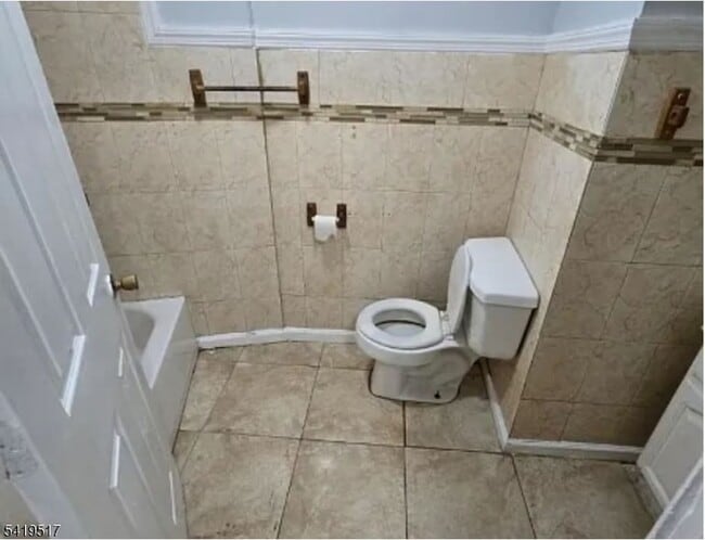 Building Photo - 588 S 10th St